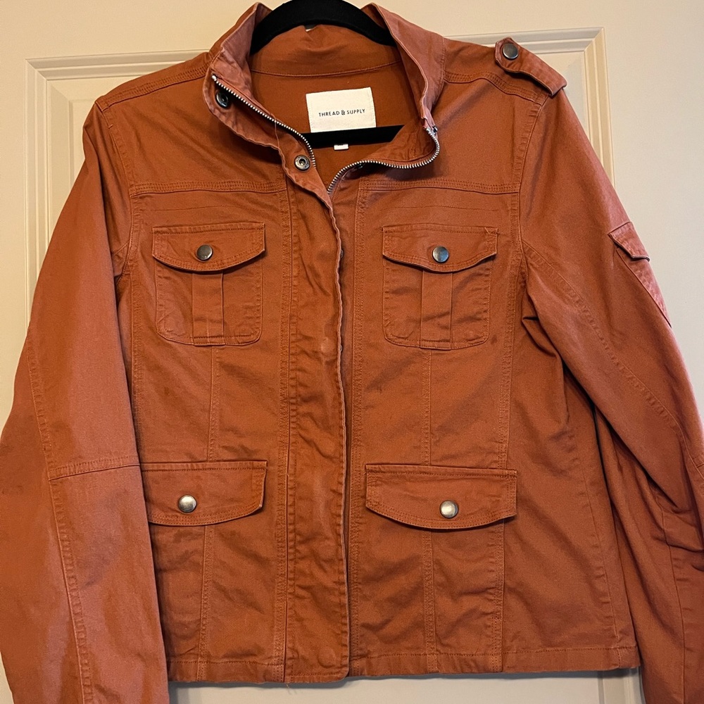 Light weight utility jacket